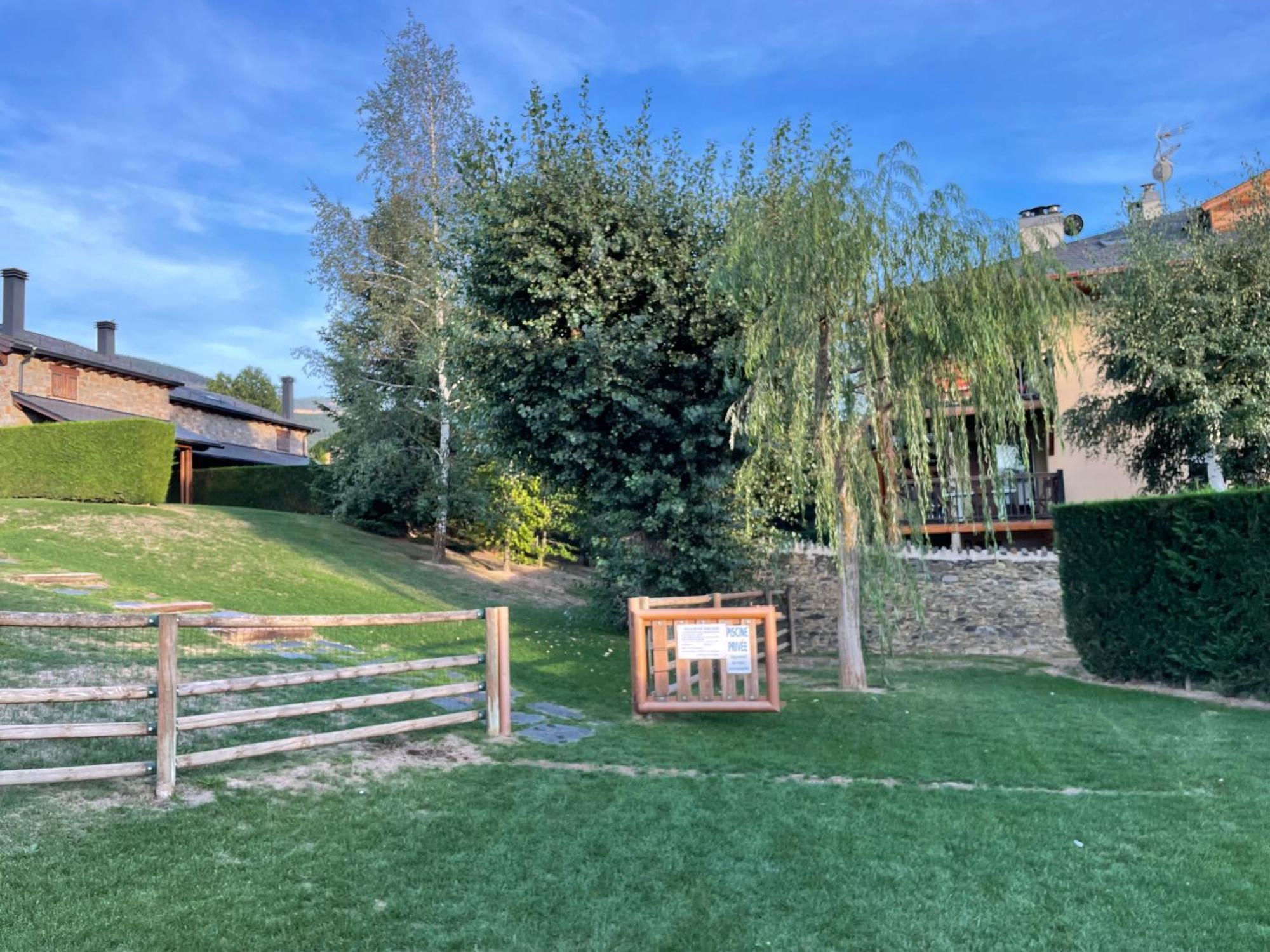 Apartamento Renovado Con Jardin Privado, Parking ,Wifi Y Piscina Osseja Exterior photo