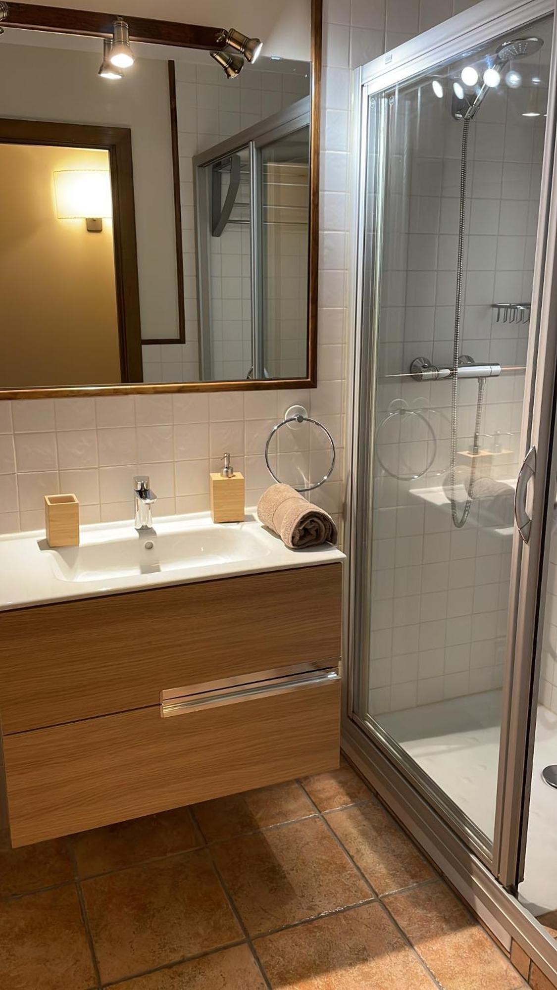 Apartamento Renovado Con Jardin Privado, Parking ,Wifi Y Piscina Osseja Exterior photo
