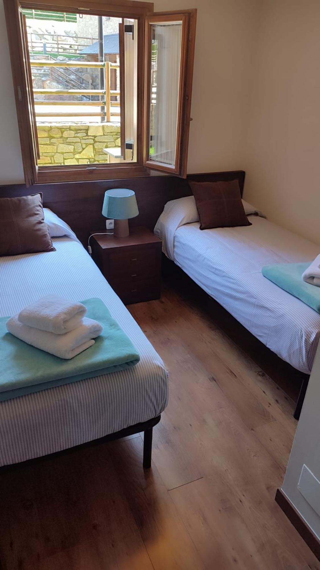 Apartamento Renovado Con Jardin Privado, Parking ,Wifi Y Piscina Osseja Exterior photo